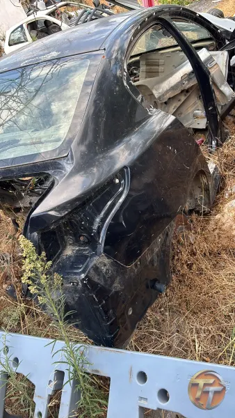 renault latitude sağ arka çamurluk