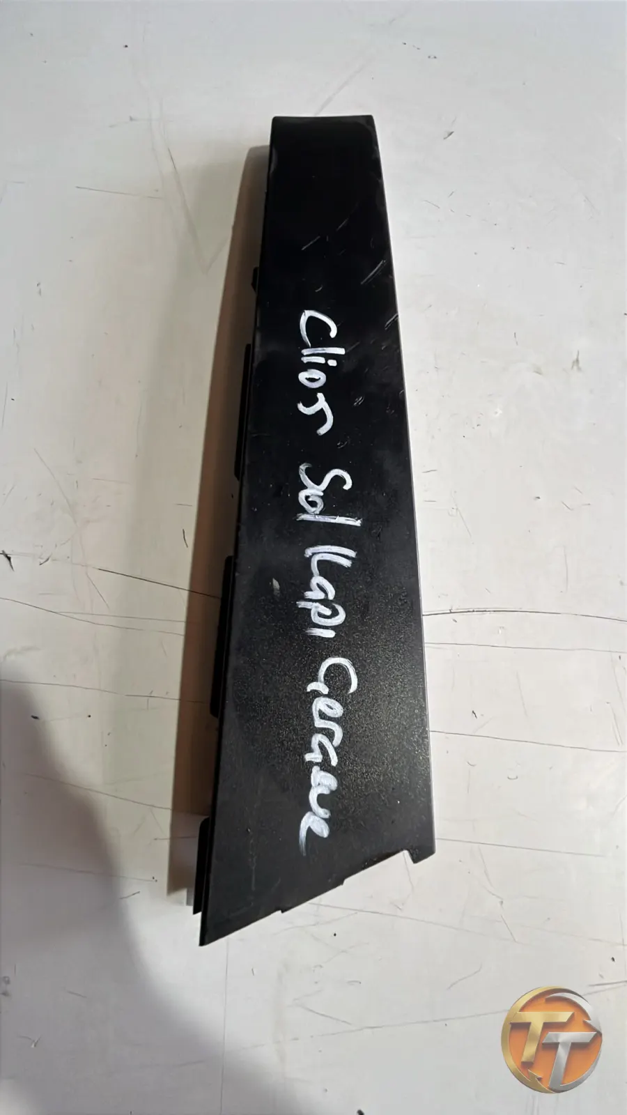Renault Clio 5 sol kapı çerçeve