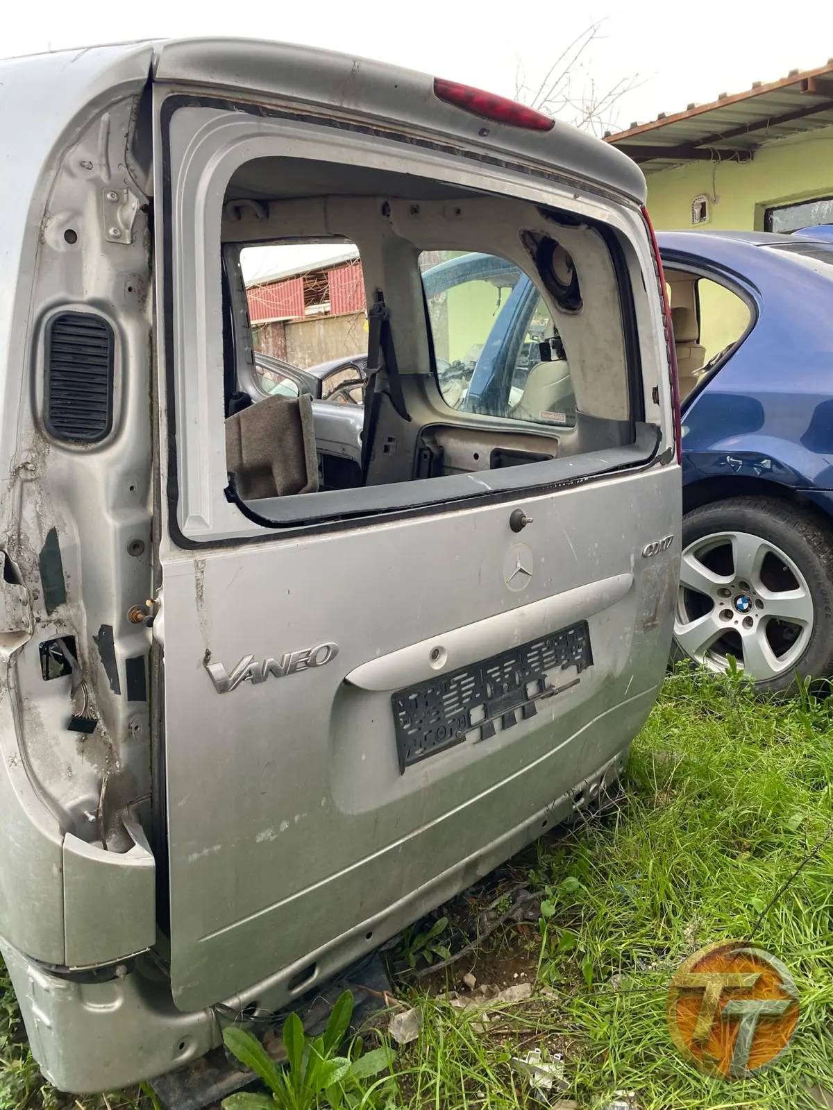 MERCEDES VANEO BAGAJ KAPAĞI
