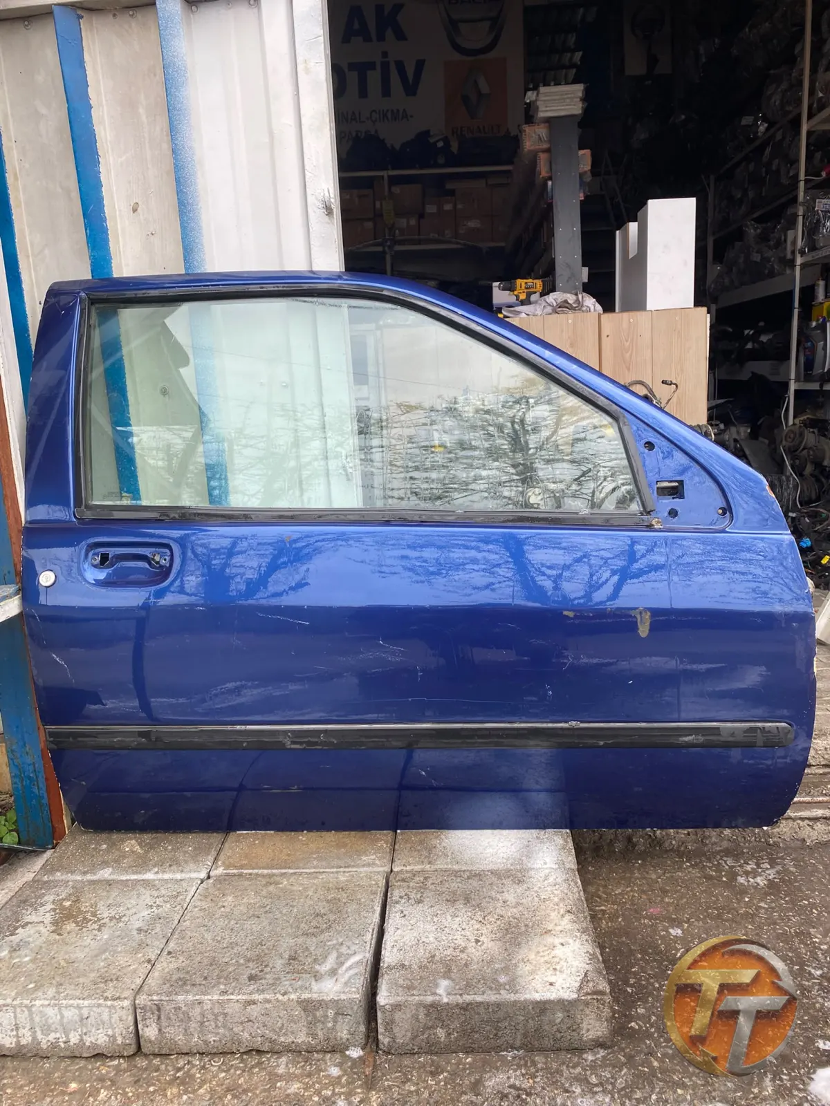 CLIO 98 TEK KAPI ORJINAL SAĞ ÖN KAPI