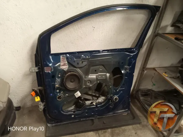 Opel Crosland sağ ön kapı