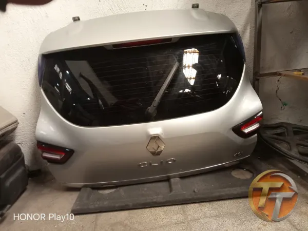Renault Clio 4 bagaj kapağı