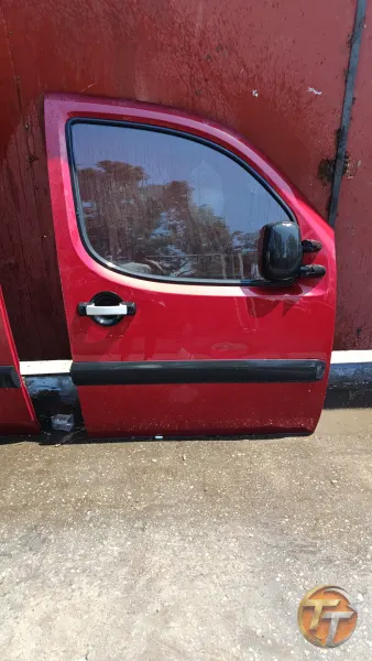 Doblo sağ ön kapı