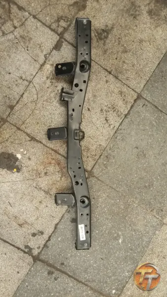 TOYOTA AURİS ÖN PANEL ÜST PARÇA