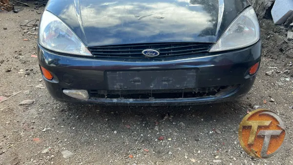 Ford Focus 1 ön tampon