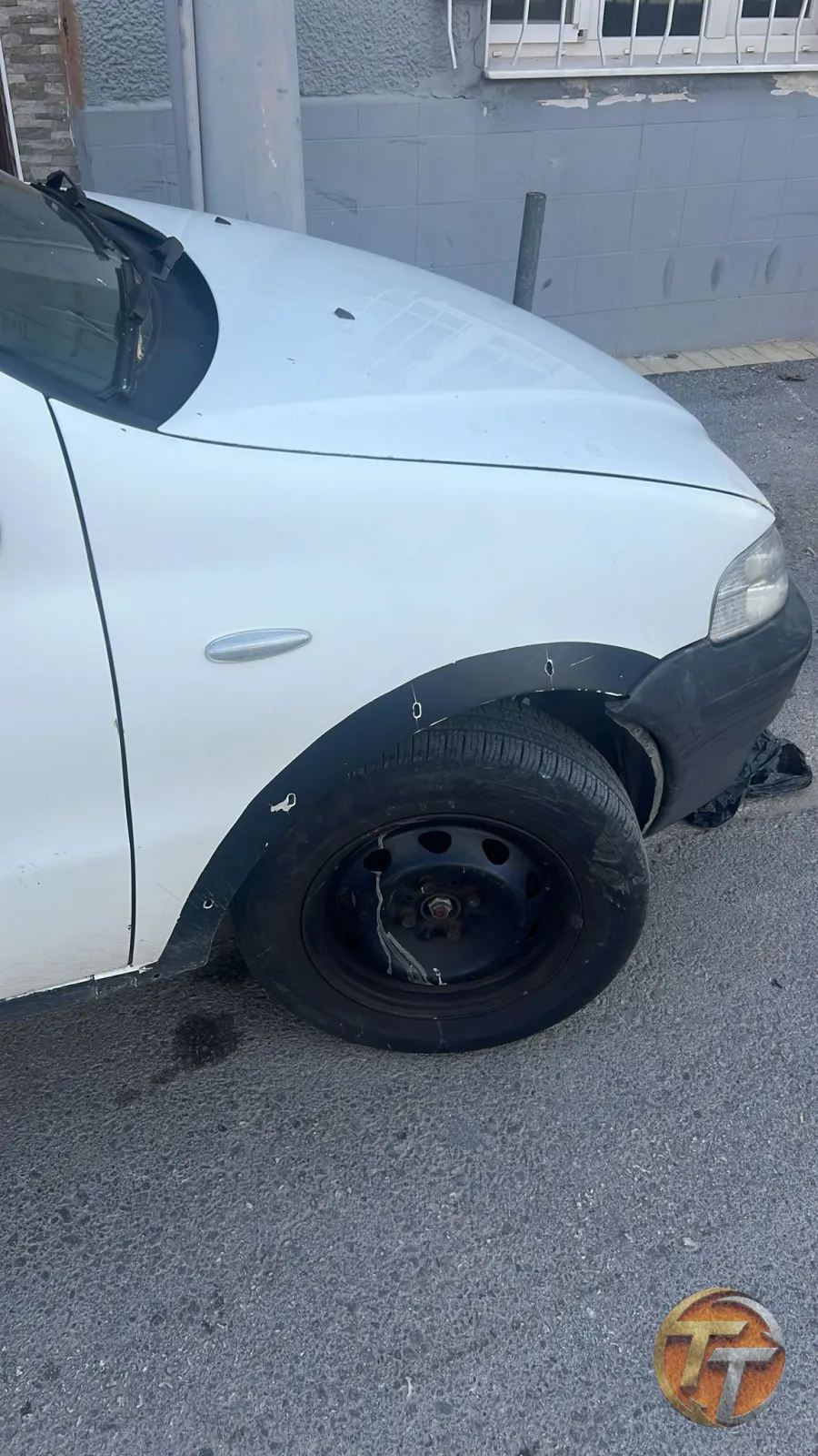 Fiat strada sağ ön çamurluk
