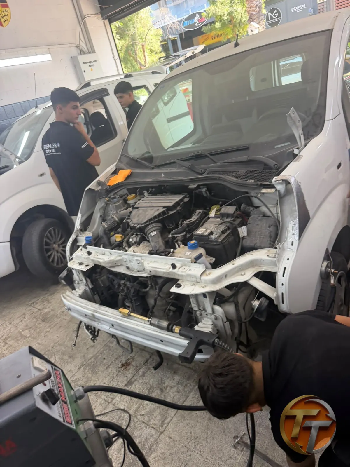 GENÇLER OTOMOTİV