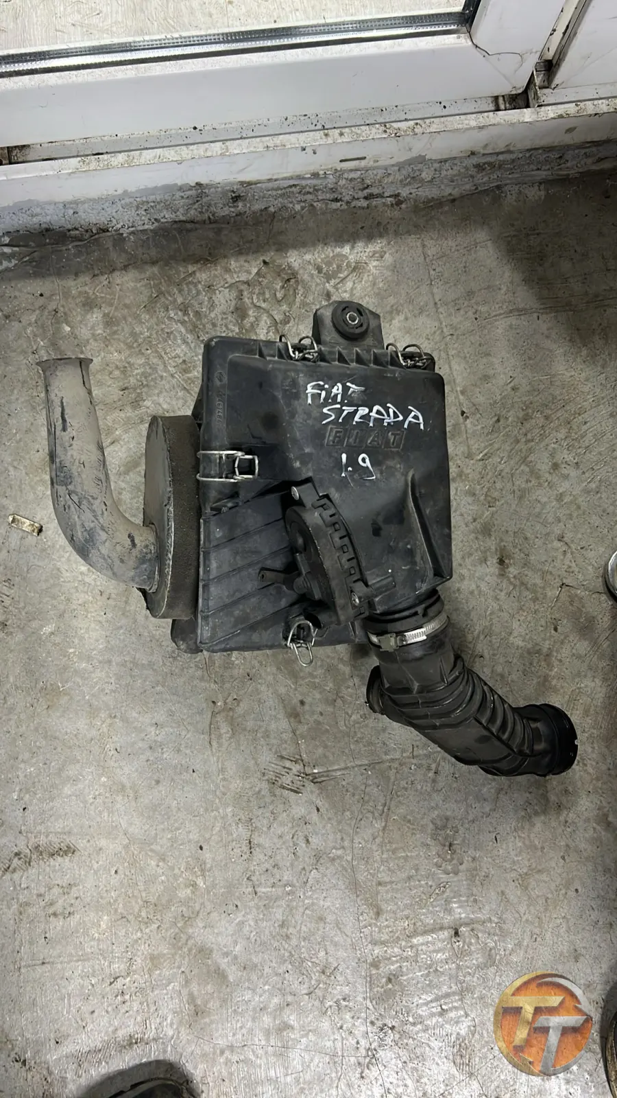 Fiat strada 1.9 hava filtresi kutusu kople