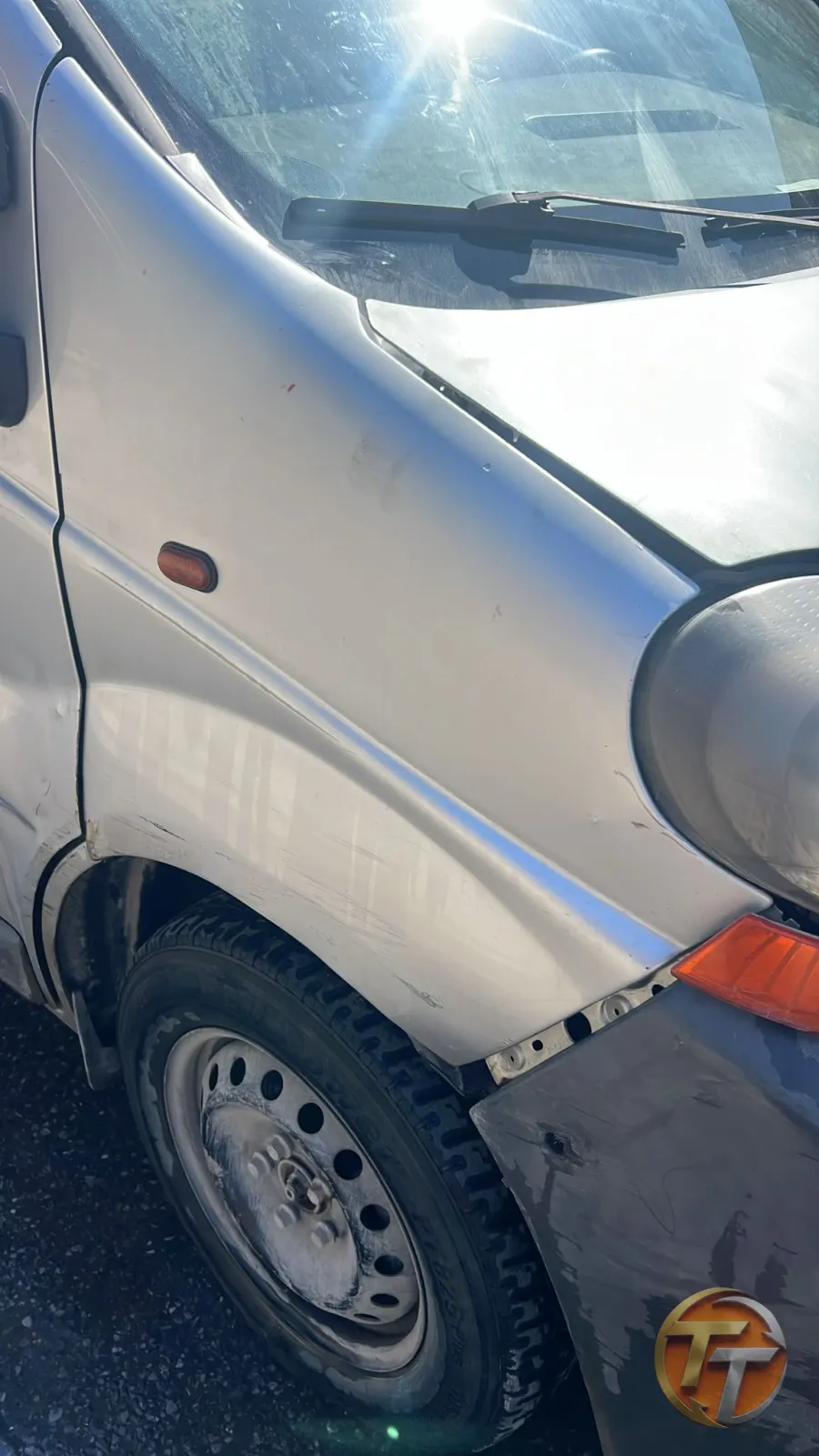 Renault trafik sağ ön çamurluk