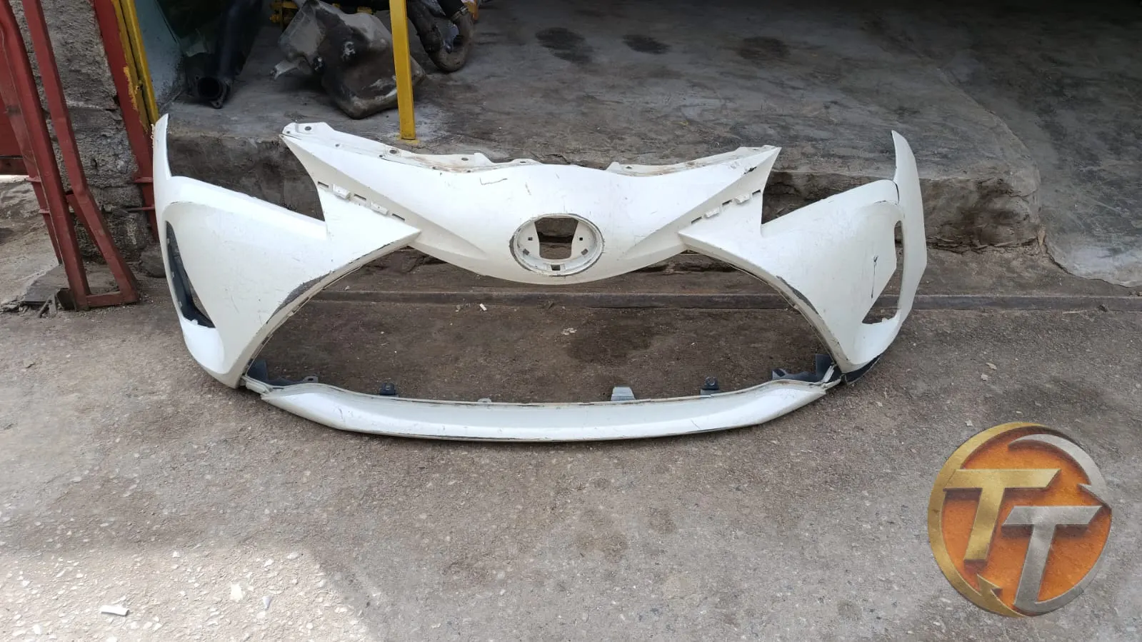 Toyota yaris ön tampon
