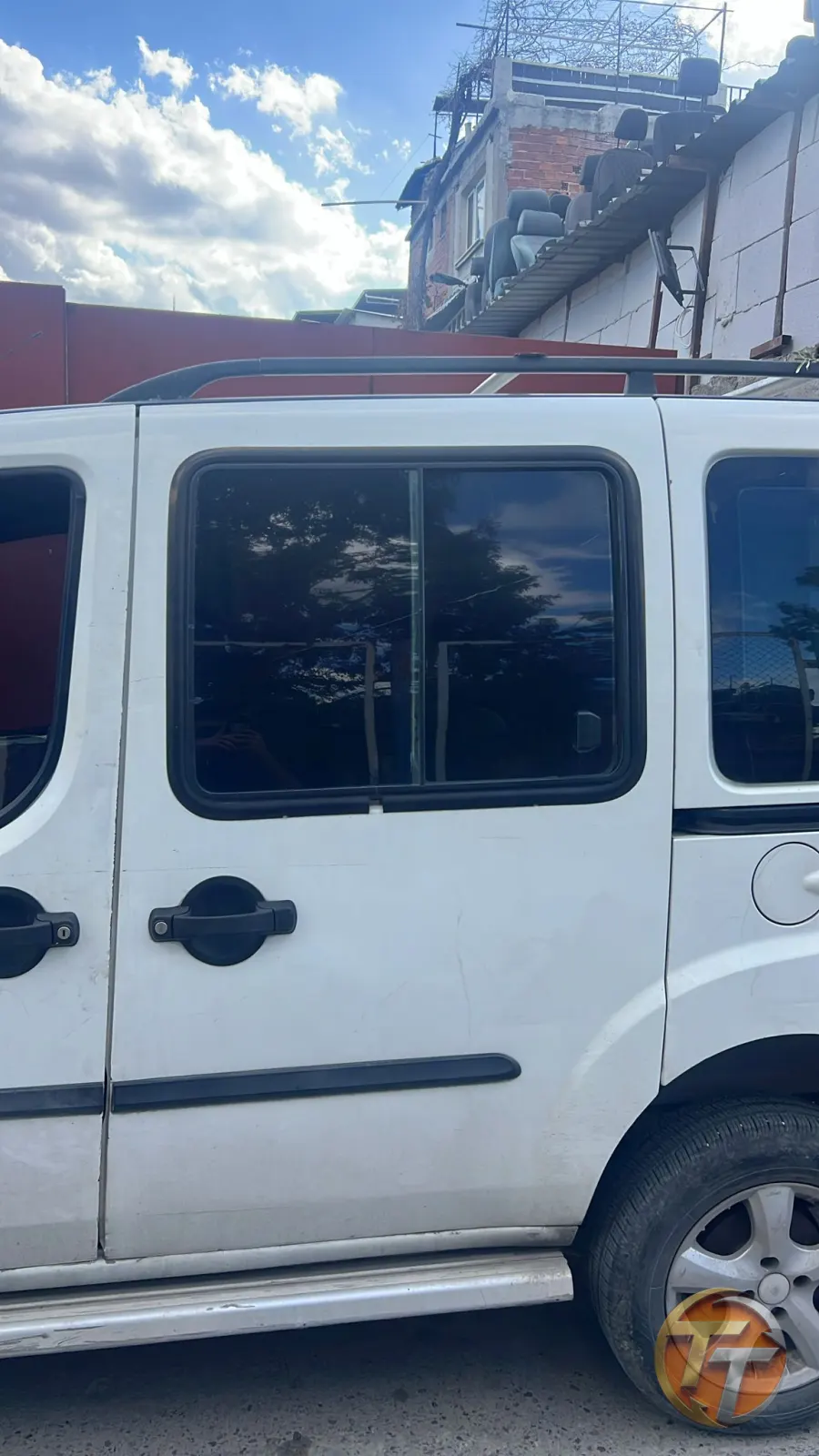 Fiat Doblo sol sürgülü kapı