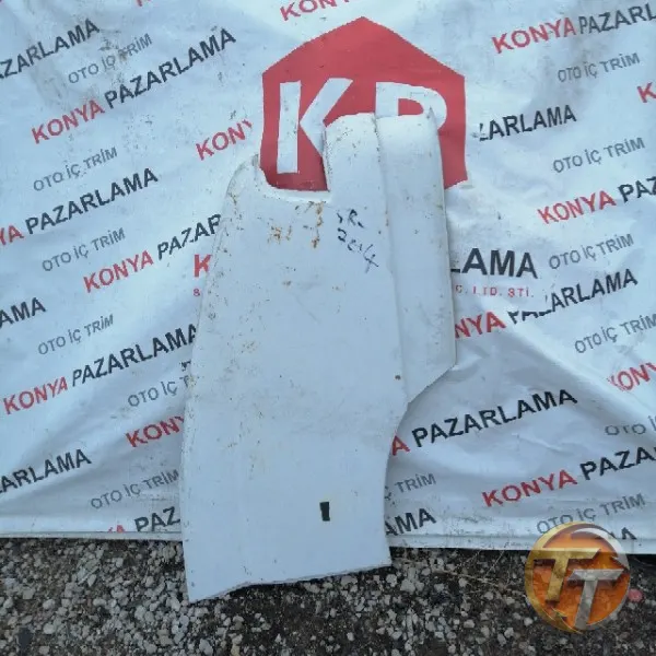 BİLİNMEYEN sağ çamurluk Çr-704