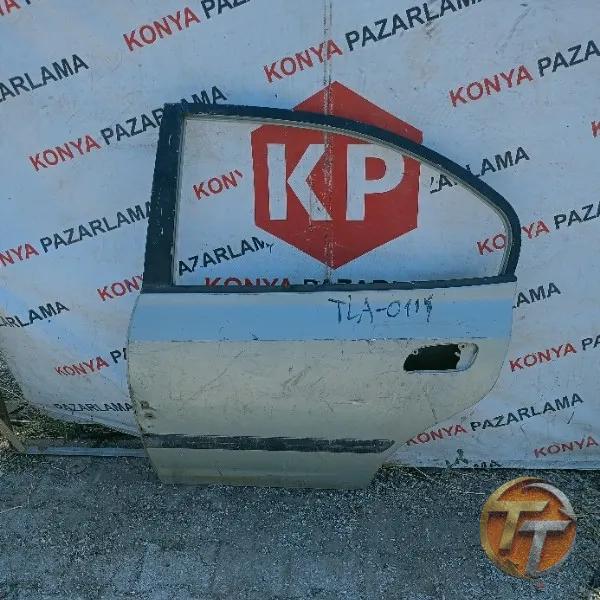 Bilinmeyen sol arka kapı Tla-0111