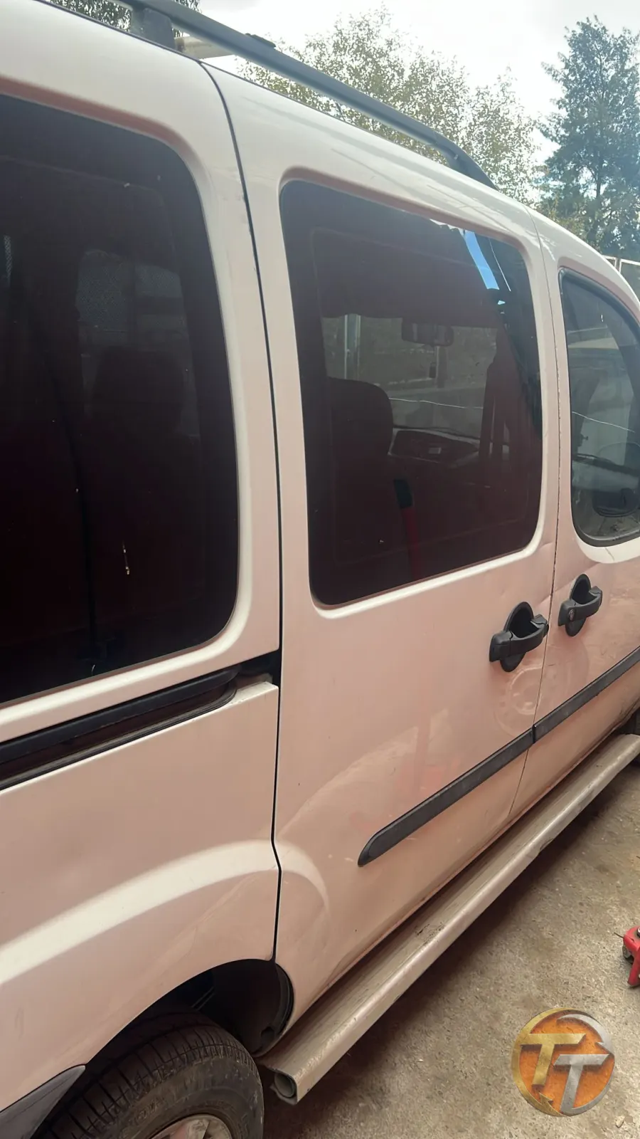 Fiat Doblo sağ sürgülü kapı dolu hatasız