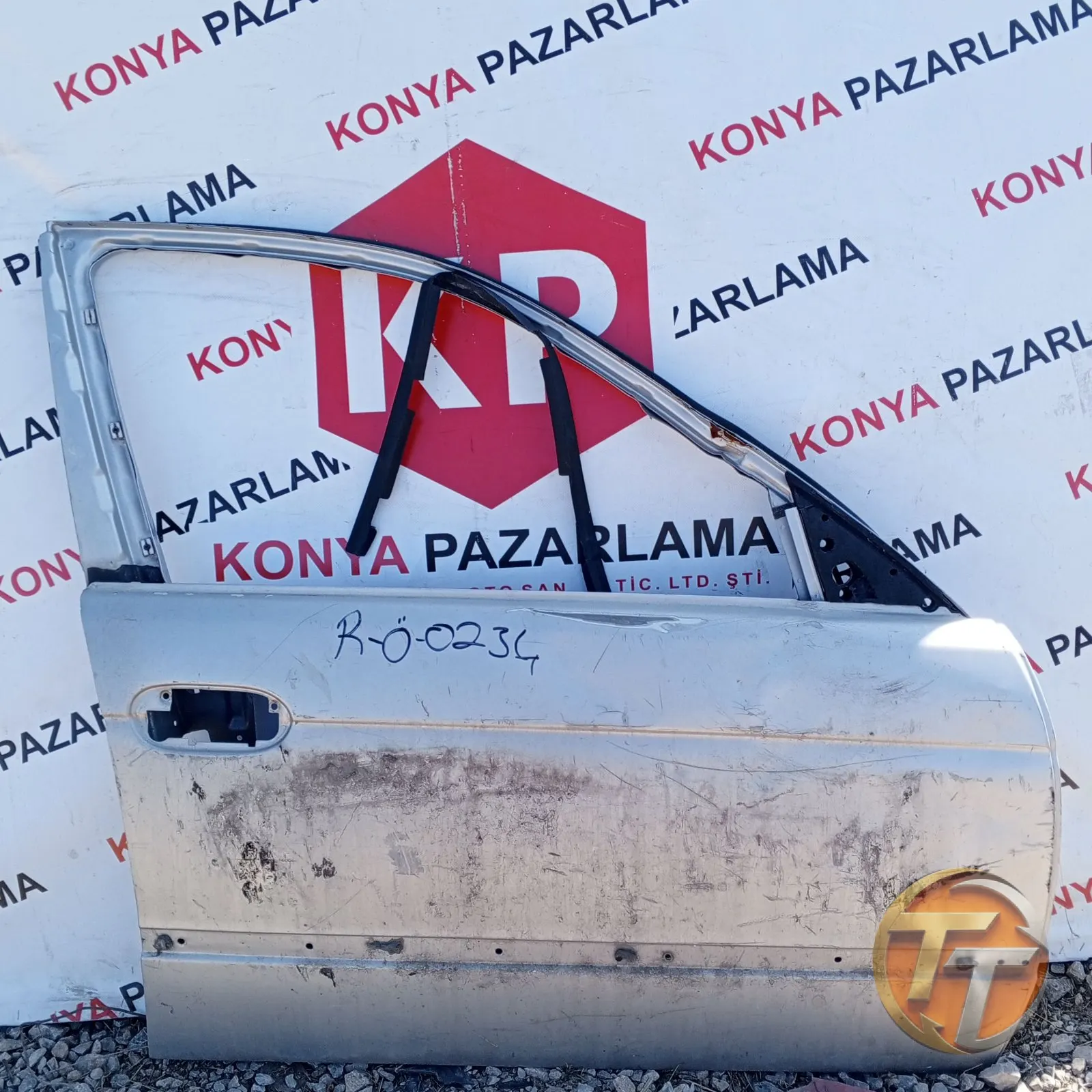 BMW E39 SAĞ ÖN KAPI R-Ö-0234