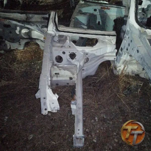 BMW E90 sağ ön çeyrek şase Çel-211
