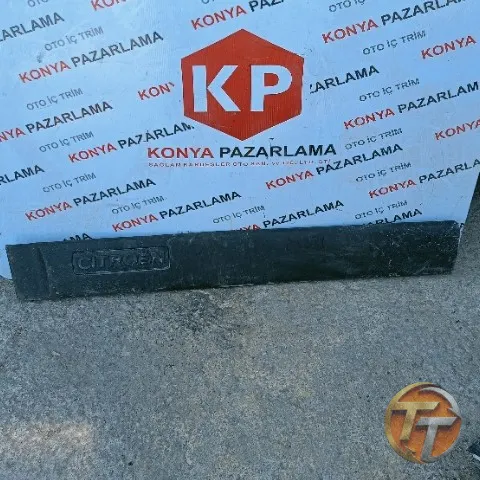 Citroen Berlingo ön kapı bandı P-1271