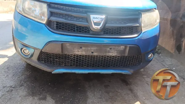 Dacia Sandero ön tampon