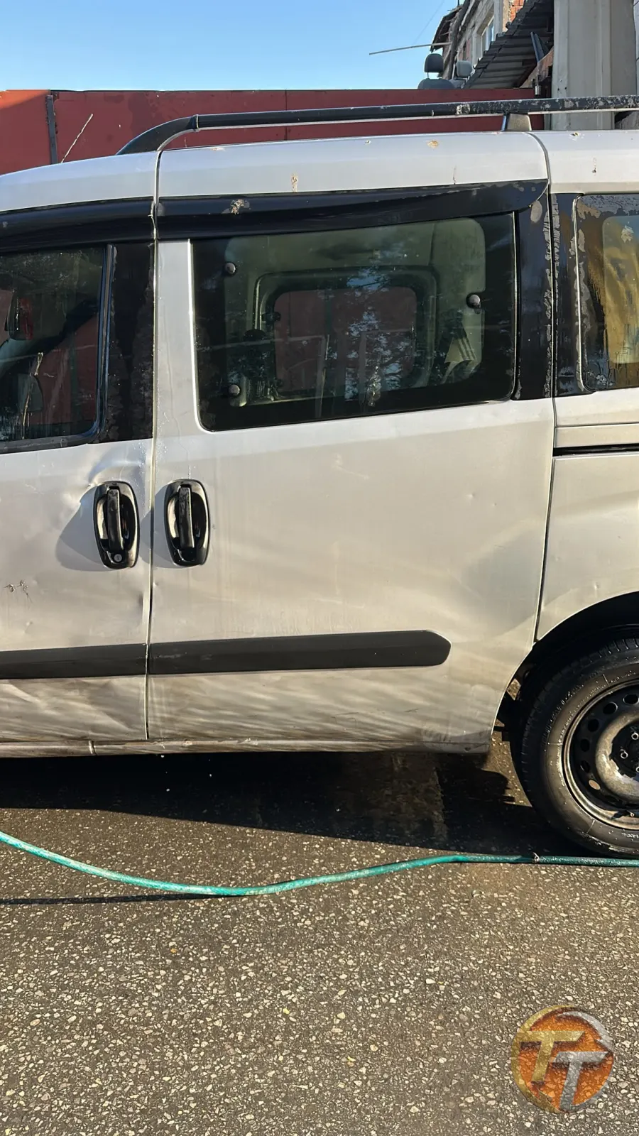 Fiat Doblo sol arka sürgülü kapı