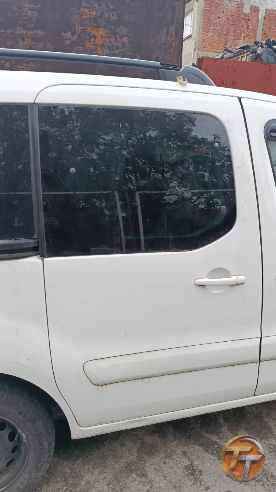 Citroen Berlingo sağ sürgülü kapı