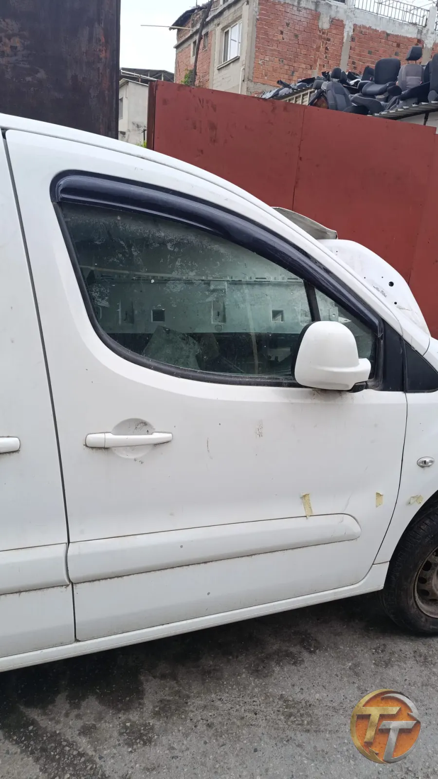 Citroen Berlingo sağ ön kapı