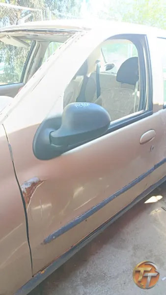 Fiat Albea sol ön kapı