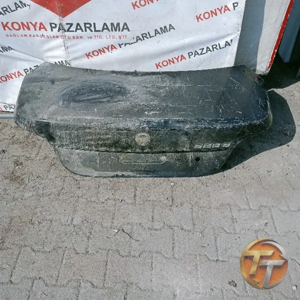 BMW E60 bagaj kapağı Sb-920
