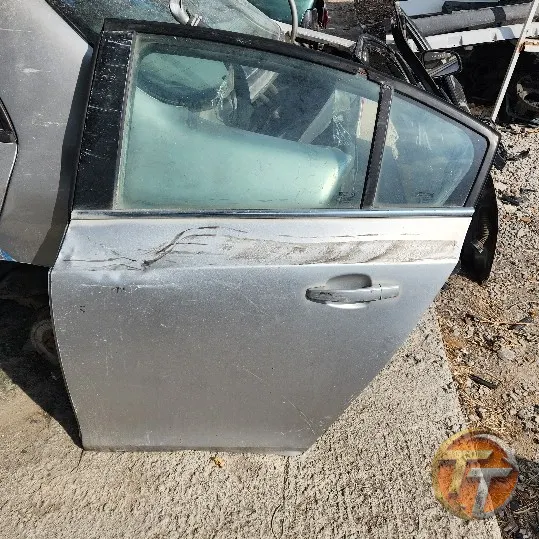Chevrolet cruze sol arka kapı