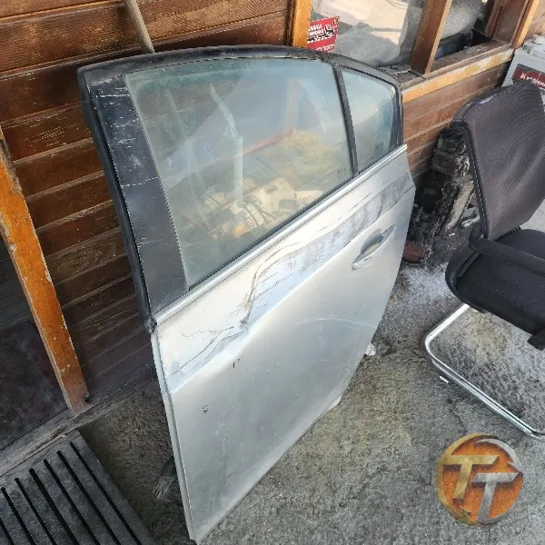 Chevrolet cruze sol arka kapı