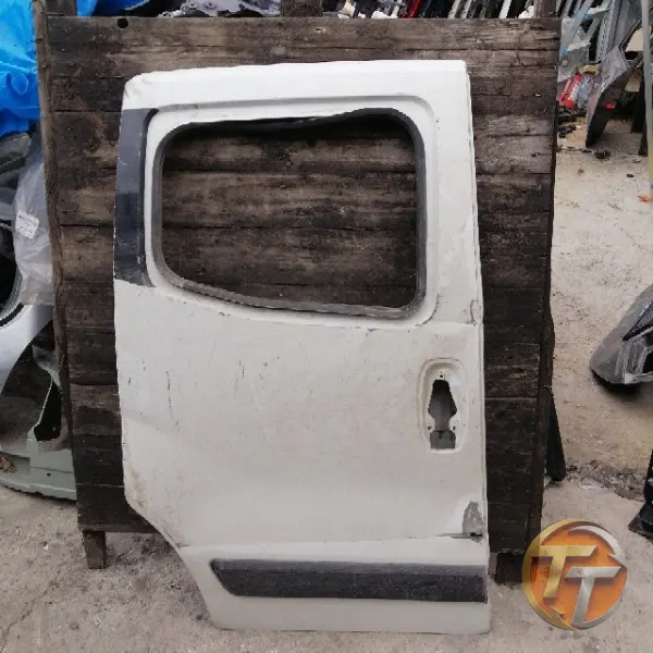 FİAT FİORİNO sağ sürgülü kapı Ef-128 Esan