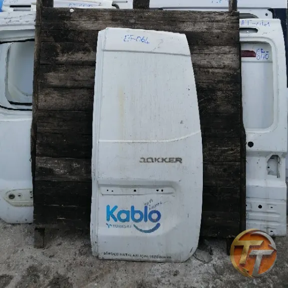 DACİA Dokker sağ bagaj kapağı Ef-064 Esan