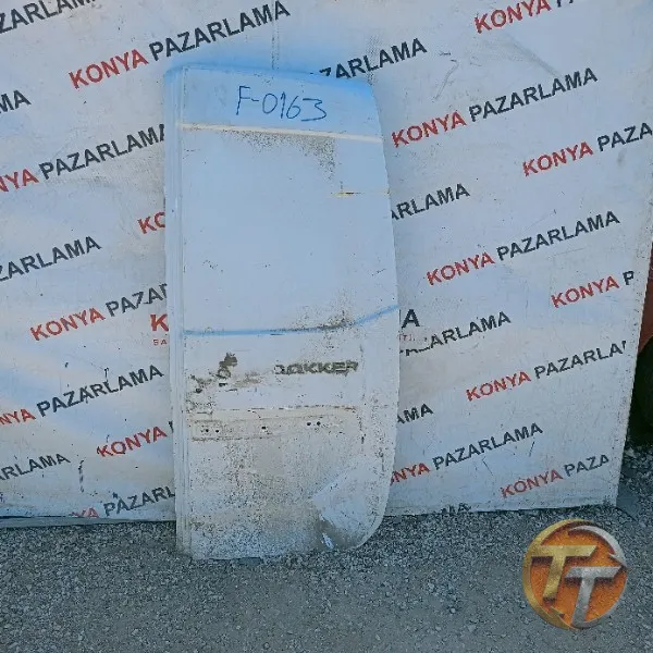 Dacia Dokker sağ bagaj kapağı F-0163