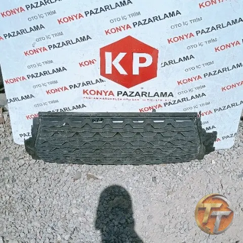 Dacia Duster ön tampon ızgarası P-1243