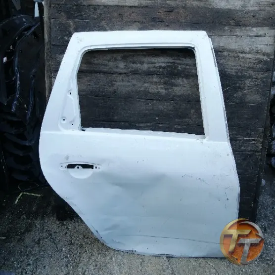 DACİA DUSTER sağ arka kapı Era-0183 Esan