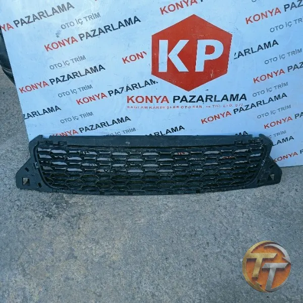 Dacia Duster tampon ızgarası P-1378