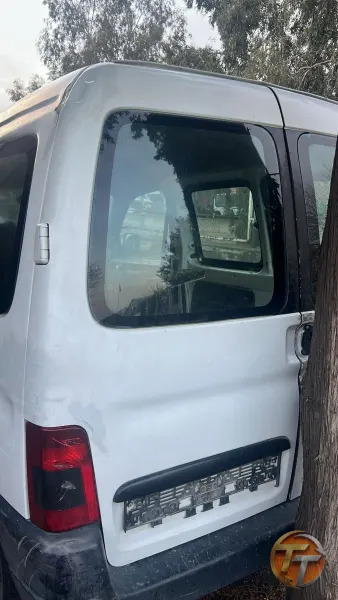Pejo partner sol bagaj kapağı