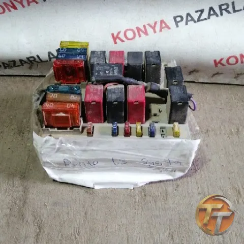 FİAT PUNTO 1.3 sigorta kutusu Sk-035