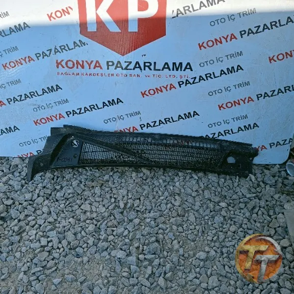 Ford Connect ön cam ızgarası sol taraf P-0981