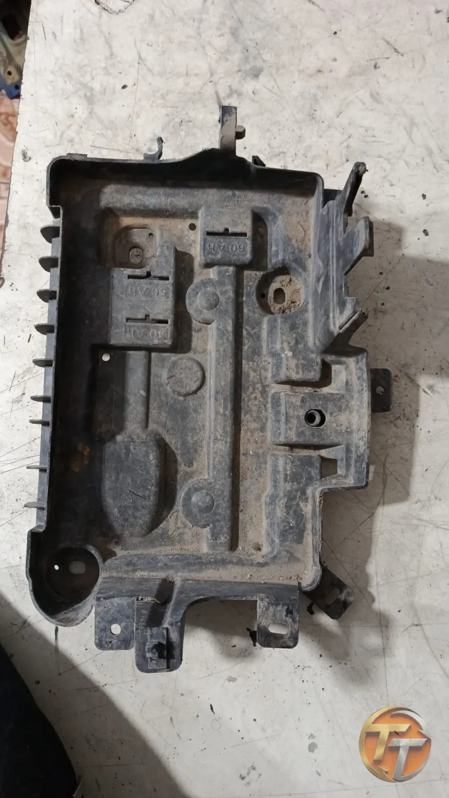 Opel Corsa d akü altı