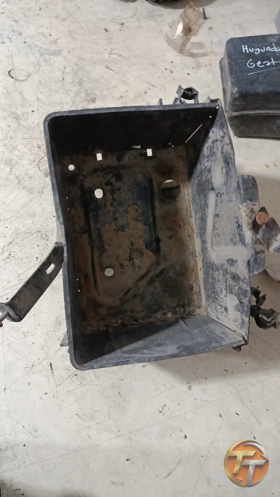 Fiat Doblo akü altı