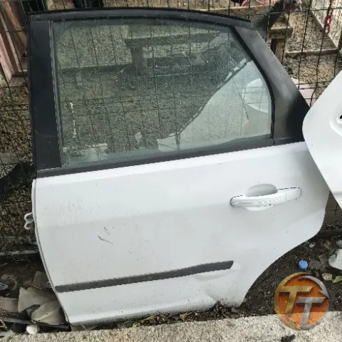 Ford Focus 2 hb sol arka kapı
