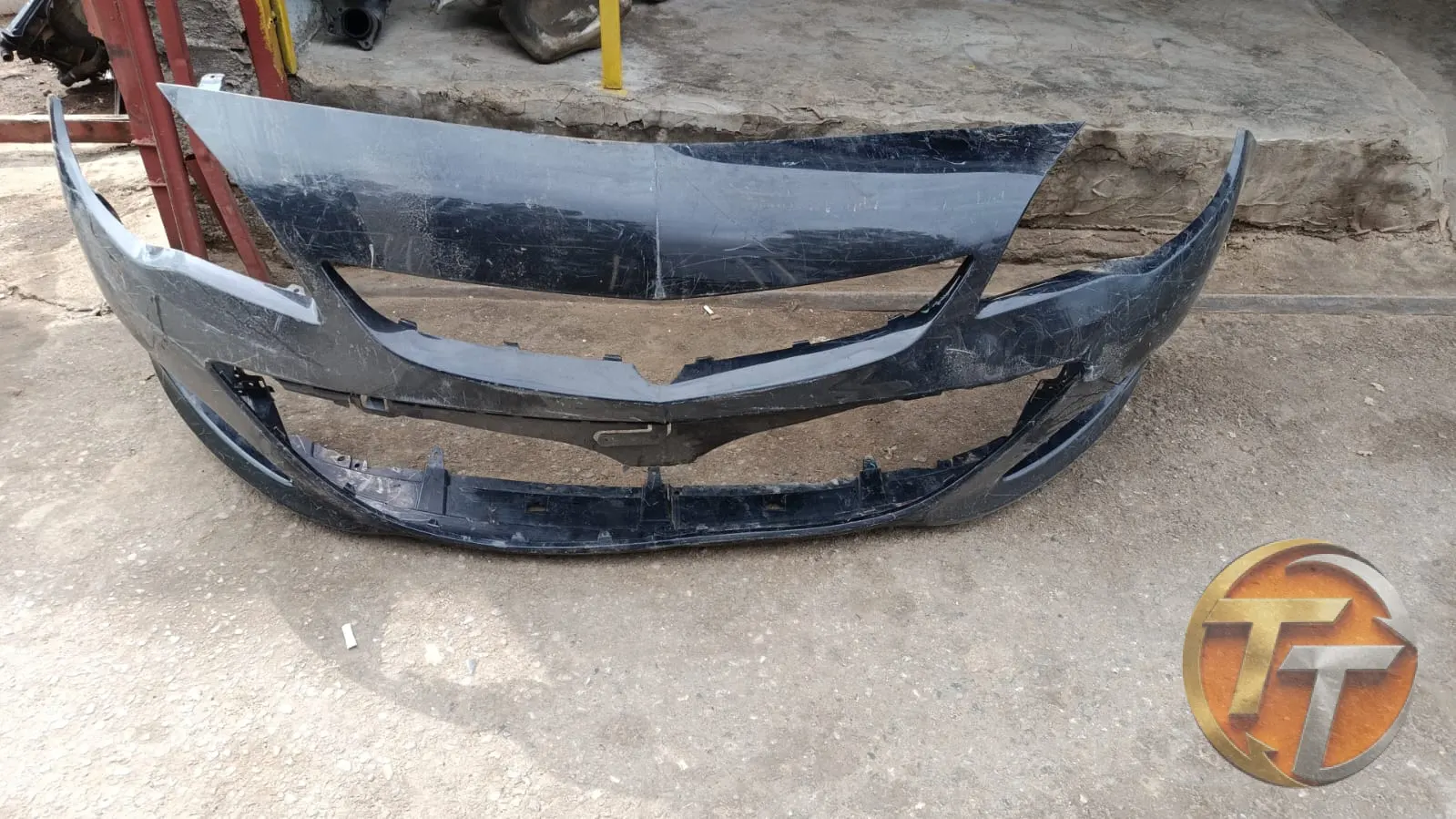 Opel Astra j ön tampon
