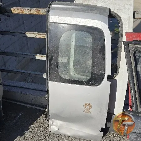 Fiat fiorino sağ bagaj kapağı MX-0008