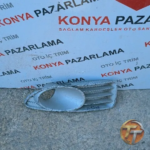 Fiat Linea sis farı çerçevesi P-1349