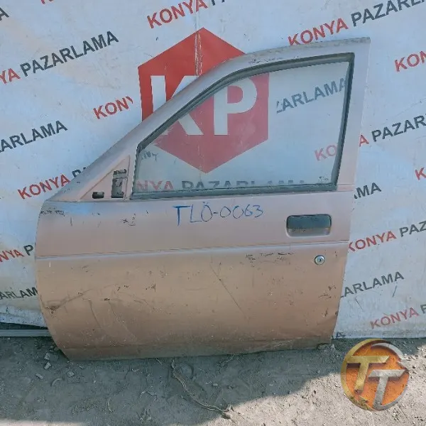 Lada Vega sol ön kapı Tlö-0063