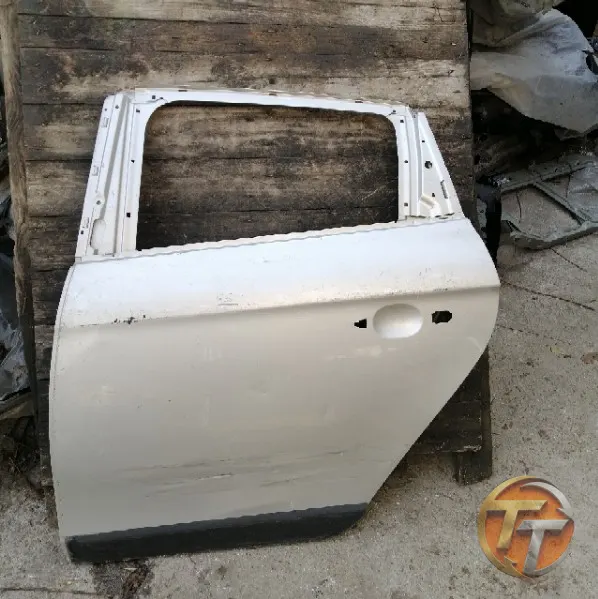 Lancia Delta sol arka kapı Ela-0142 Esan
