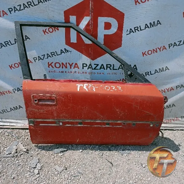 Mazda 323 sağ ön kapı Trö-0033
