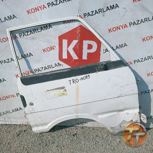 Mazda E2200 sağ ön kapı Trö-0075