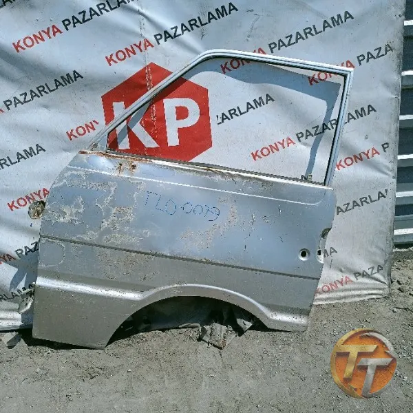 Mazda E2200 sol ön kapı Tlö-0079