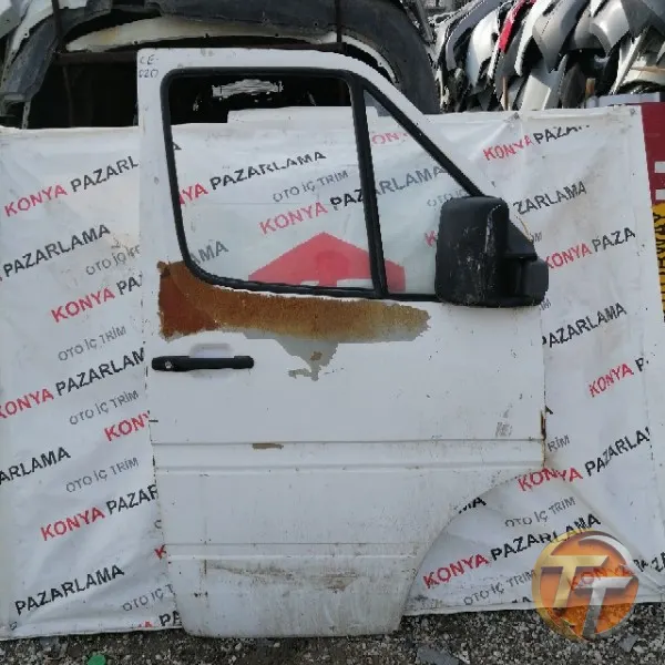 MERCEDES SPRİNTER sağ ön kapı Ce-020